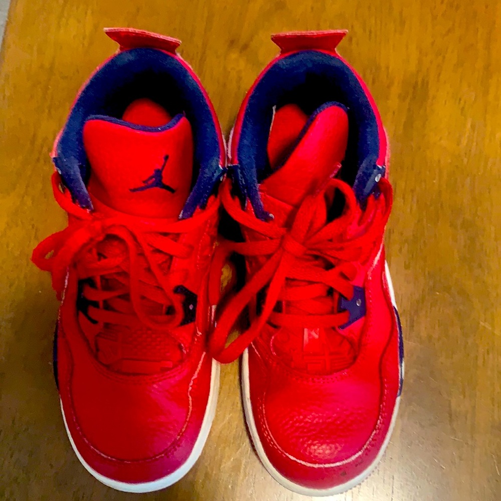 Kids Nike Air Jordan. Boys Size 1.